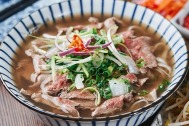 Ẩm thực Việt Nam bất ngờ vượt qua Thái Lan, thăng hạng xếp thứ 16 thế giới