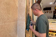 Con trai chủ quán hải sản khai lý do tạt sơn tiệm vàng ở TPHCM