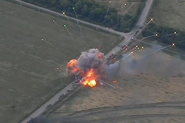 Lọt vào trận địa pháo binh Ukraine, đoàn xe quân sự Nga bị phá hủy