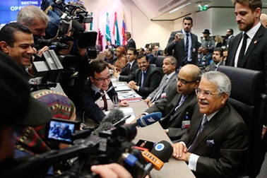 “Chiến tranh dầu mỏ” lại bắt đầu?