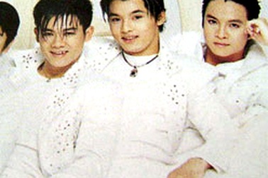 Vân Quang Long tái ngộ “Út Phúc” nhóm 1088