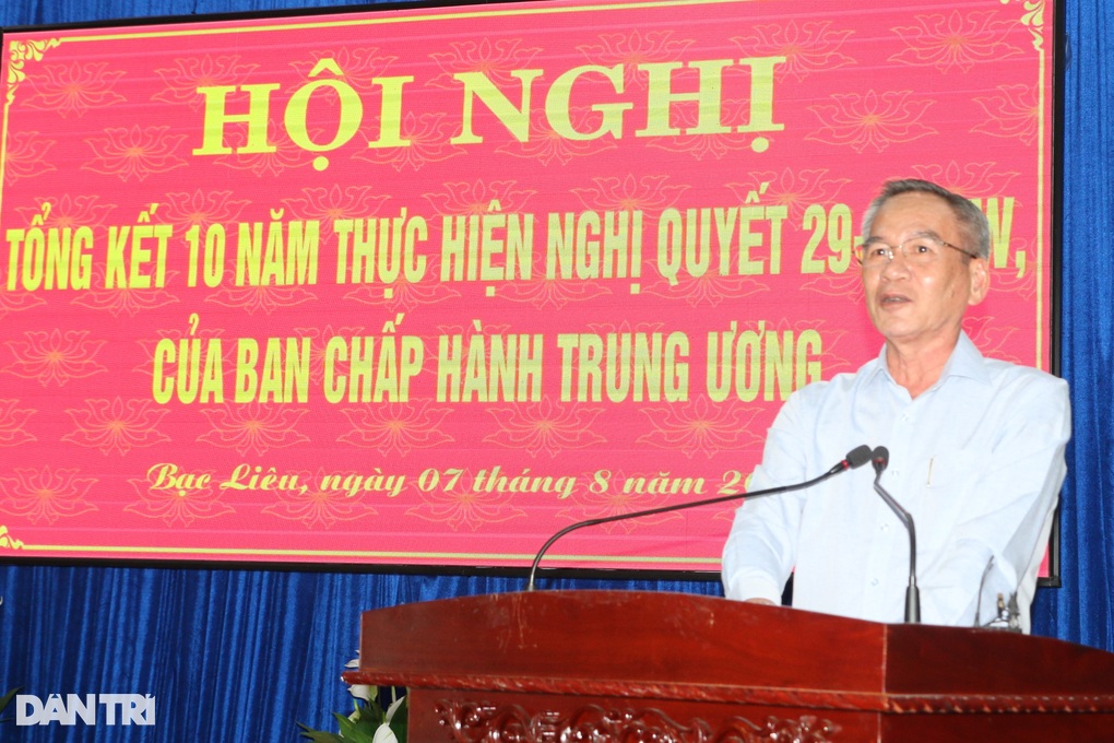 Đứng lớp mà cứ suy nghĩ nhà có bị sập không thì sao tập trung dạy được - 1 Đứng lớp mà cứ suy nghĩ nhà có bị sập không thì sao tập trung dạy được - 1