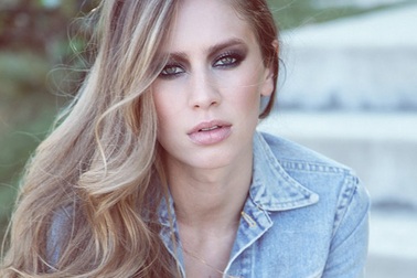 Dung nhan bạn gái mới của Robert Pattinson 