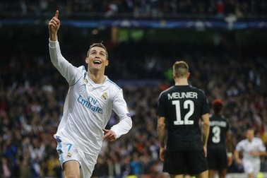 C.Ronaldo xác lập cột mốc chưa từng có ở Champions League