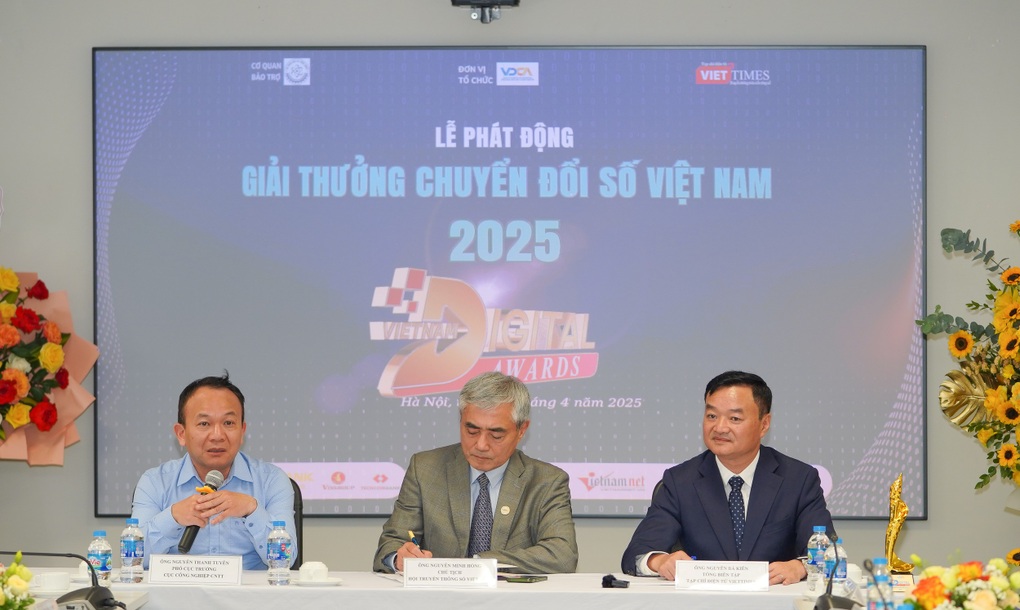Phát động Giải thưởng Chuyển đổi số Việt Nam 2025 - 1 Phát động Giải thưởng Chuyển đổi số Việt Nam 2025 - 1