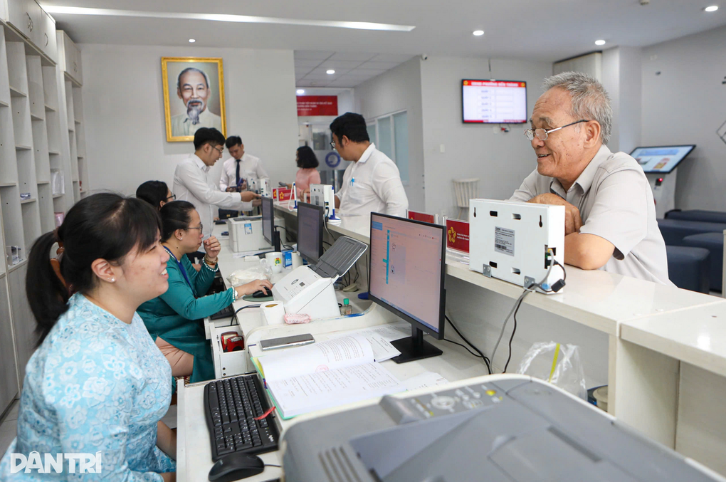 Người dân đánh giá ra sao về công tác phục vụ hành chính công ở TPHCM? - 1 Người dân đánh giá ra sao về công tác phục vụ hành chính công ở TPHCM? - 1