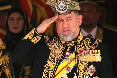 Quốc vương Malaysia bất ngờ thoái vị