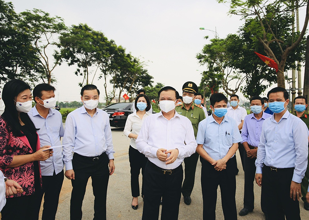 Bí thư Hà Nội: Gia cố toàn bộ hệ thống phòng dịch, bịt mọi kẽ hở - 1 Bí thư Hà Nội: Gia cố toàn bộ hệ thống phòng dịch, bịt mọi kẽ hở - 1