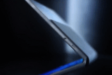 Laptop màn hình gập đầu tiên được bán tại Việt Nam với giá 89,99 triệu đồng