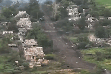 Xe tăng Nga khai hỏa, bắn cháy cùng lúc 2 xe bọc thép Ukraine