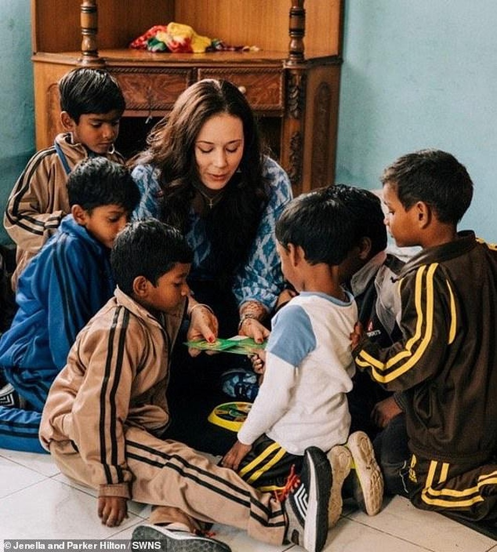 Người phụ nữ bán hết tài sản… nhận nuôi 11 đứa trẻ cơ nhỡ - 2