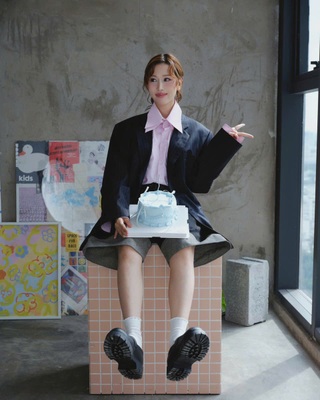 Ca sĩ MIN tái xuất sau 3 năm "ở ẩn", hình ảnh gợi cảm tuổi 37 gây chú ý - 9