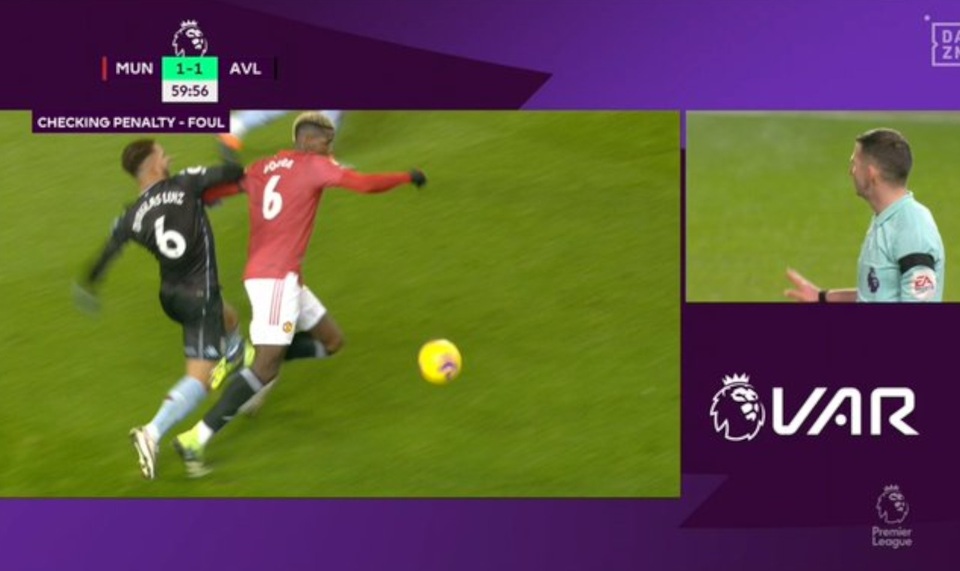 Tranh cãi nảy lửa tình huống Man Utd hưởng phạt đền - 2 Tranh cãi nảy lửa tình huống Man Utd hưởng phạt đền - 2