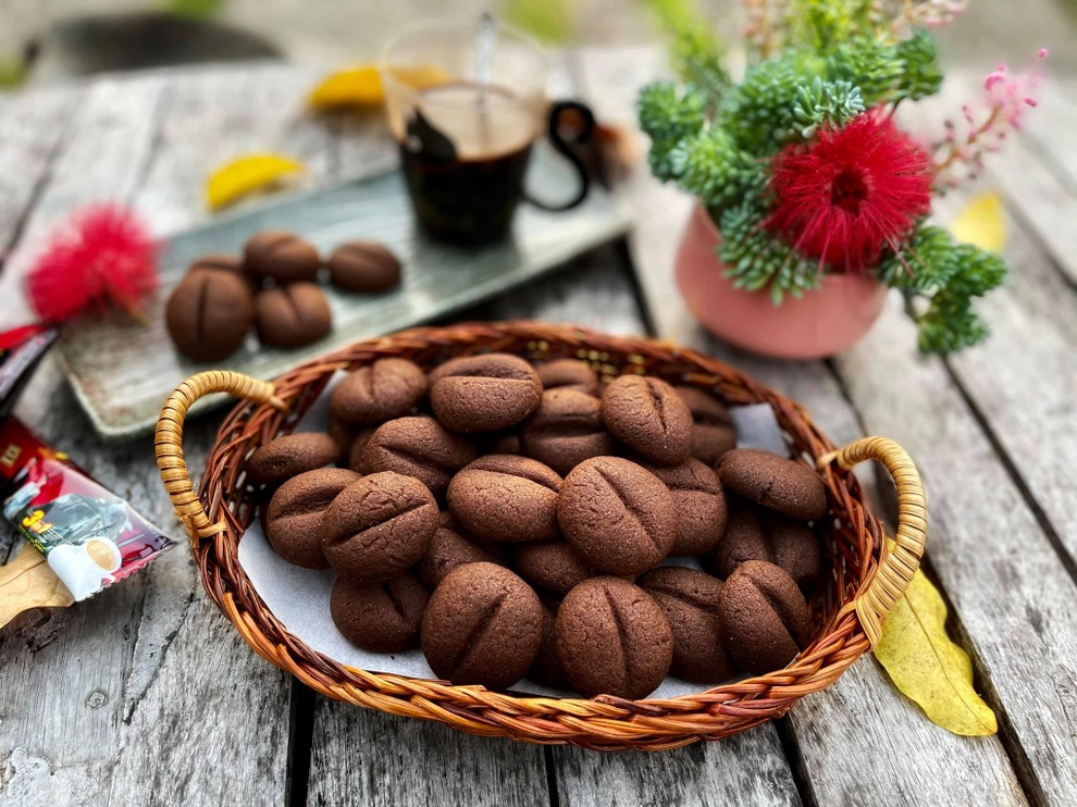 Nữ gymer chia sẻ công thức làm bánh cookie hạt cà phê từ bột mỳ nguyên cám - 2 Nữ gymer chia sẻ công thức làm bánh cookie hạt cà phê từ bột mỳ nguyên cám - 2