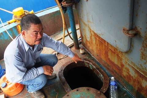 Vụ tàu cá vỏ thép bị hư hỏng: "Phải kiện thôi, chứ ngư dân chúng tôi khổ quá rồi”