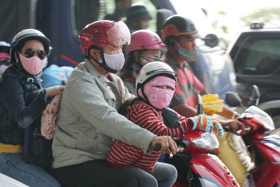 Đường về miền Tây kẹt cứng ngày đầu nghỉ lễ - 2 Đường về miền Tây kẹt cứng ngày đầu nghỉ lễ - 2