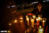 Tưởng niệm nạn nhân Covid-19: Vạn nỗi đau được xoa dịu từ tình người