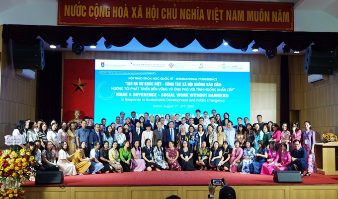 Các đại biểu tham dự Hội thảo.