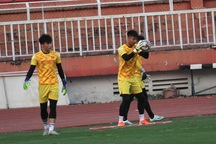 Những thủ môn nào có thể thay thế Đặng Văn Lâm ở AFF Cup?