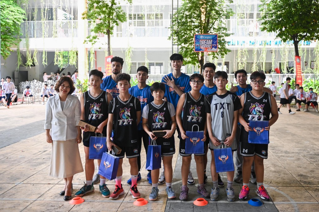 Casper Việt Nam mang niềm vui đến các em học sinh trong ngày khai trường - 6 Casper Việt Nam mang niềm vui đến các em học sinh trong ngày khai trường - 6