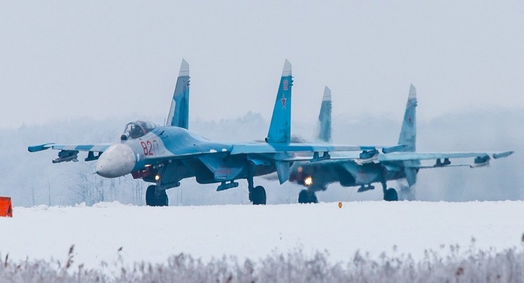 Tiêm kích Su-27SM quần thảo bầu trời, bảo vệ không phận bán đảo Crimea - 1 Tiêm kích Su-27SM quần thảo bầu trời, bảo vệ không phận bán đảo Crimea - 1