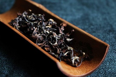 “Mộc Trầm Trà” – Tái hiện công thức bí truyền Trà Trầm Hương cổ xưa