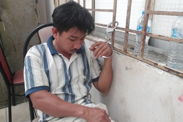 Kẻ đánh gãy tay chân, nứt sọ con riêng của vợ khai gì?