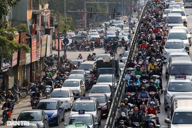 So sánh giao thông ở Hà Nội đông - vắng khác biệt khi giãn cách xã hội - 15 So sánh giao thông ở Hà Nội đông - vắng khác biệt khi giãn cách xã hội - 15