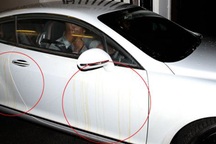 CĐV MU “thay trời hành đạo” thói chơi xấu của Balotelli