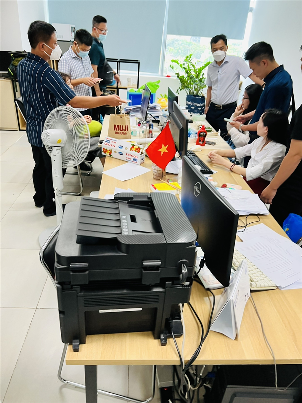 Triệt phá đường dây cho vay nặng lãi với số tiền hơn 1.800 tỷ đồng - 2 Triệt phá đường dây cho vay nặng lãi với số tiền hơn 1.800 tỷ đồng - 2