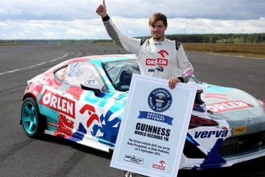 Drift ở tốc độ 256km/h