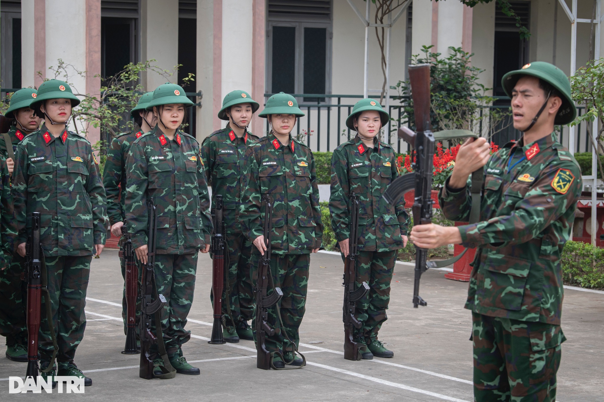 Lời chúc 8/3 của mẹ và sinh nhật đáng nhớ của nữ tân binh Bộ Tư lệnh Thủ đô - 9