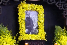 Dòng người trào nước mắt trong giây phút tiễn biệt Trần Lập