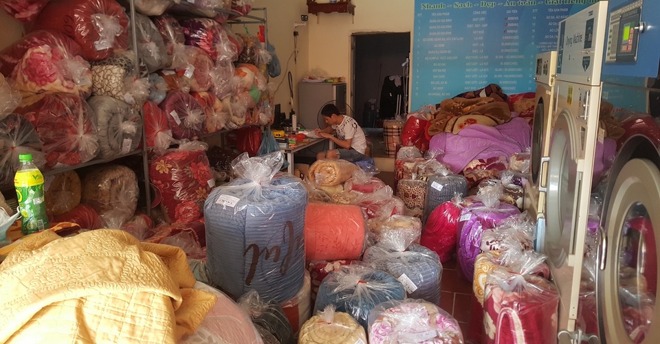 Vợ chồng trẻ 4 năm mua đứt mặt bằng gần 3 tỷ đồng nhờ kinh doanh giặt là - 2 Vợ chồng trẻ 4 năm mua đứt mặt bằng gần 3 tỷ đồng nhờ kinh doanh giặt là - 2