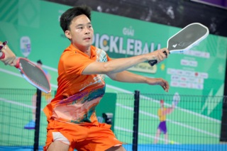 Cặp đôi CLB Pickleball Nghệ sĩ Hà Nội là Á quân nội dung Dân trí & Friends - 2