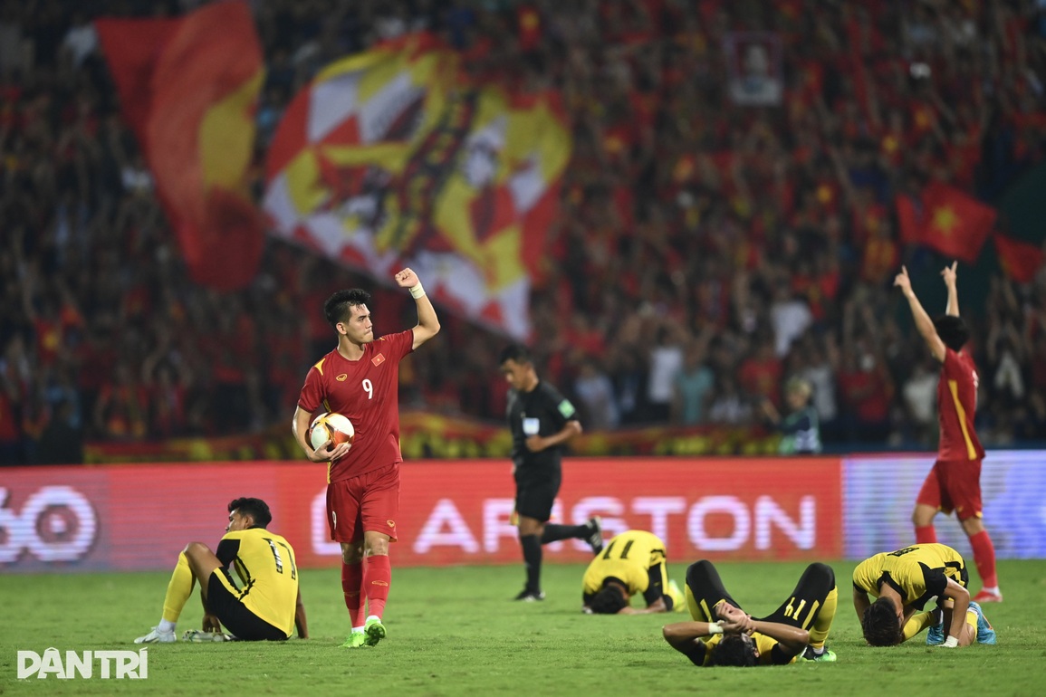 Cầu thủ Malaysia khóc như mưa sau thất bại cay đắng trước U23 Việt Nam - 5 Cầu thủ Malaysia khóc như mưa sau thất bại cay đắng trước U23 Việt Nam - 5