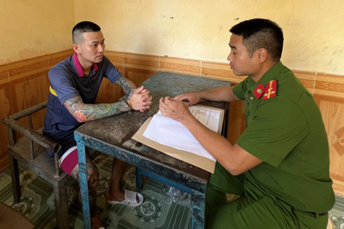 Công an Vĩnh Phúc vận động đối tượng trốn truy nã đầu thú