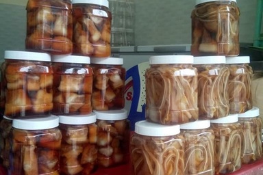 Hàng Tết “nhà làm” được ưa chuộng