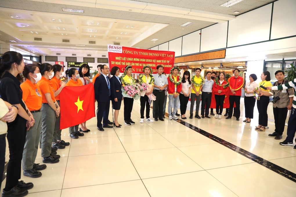 Đoàn Việt Nam đi thi kỹ năng nghề thế giới tại Đức chiến thắng trở về - 3 Đoàn Việt Nam đi thi kỹ năng nghề thế giới tại Đức chiến thắng trở về - 3