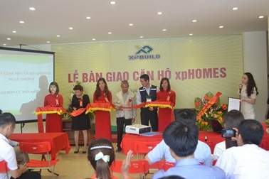 Bàn giao 300 căn hộ xpHOMES Tân Tây Đô