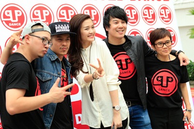 Phương Uyên lại sánh đôi cùng Thiều Bảo Trang