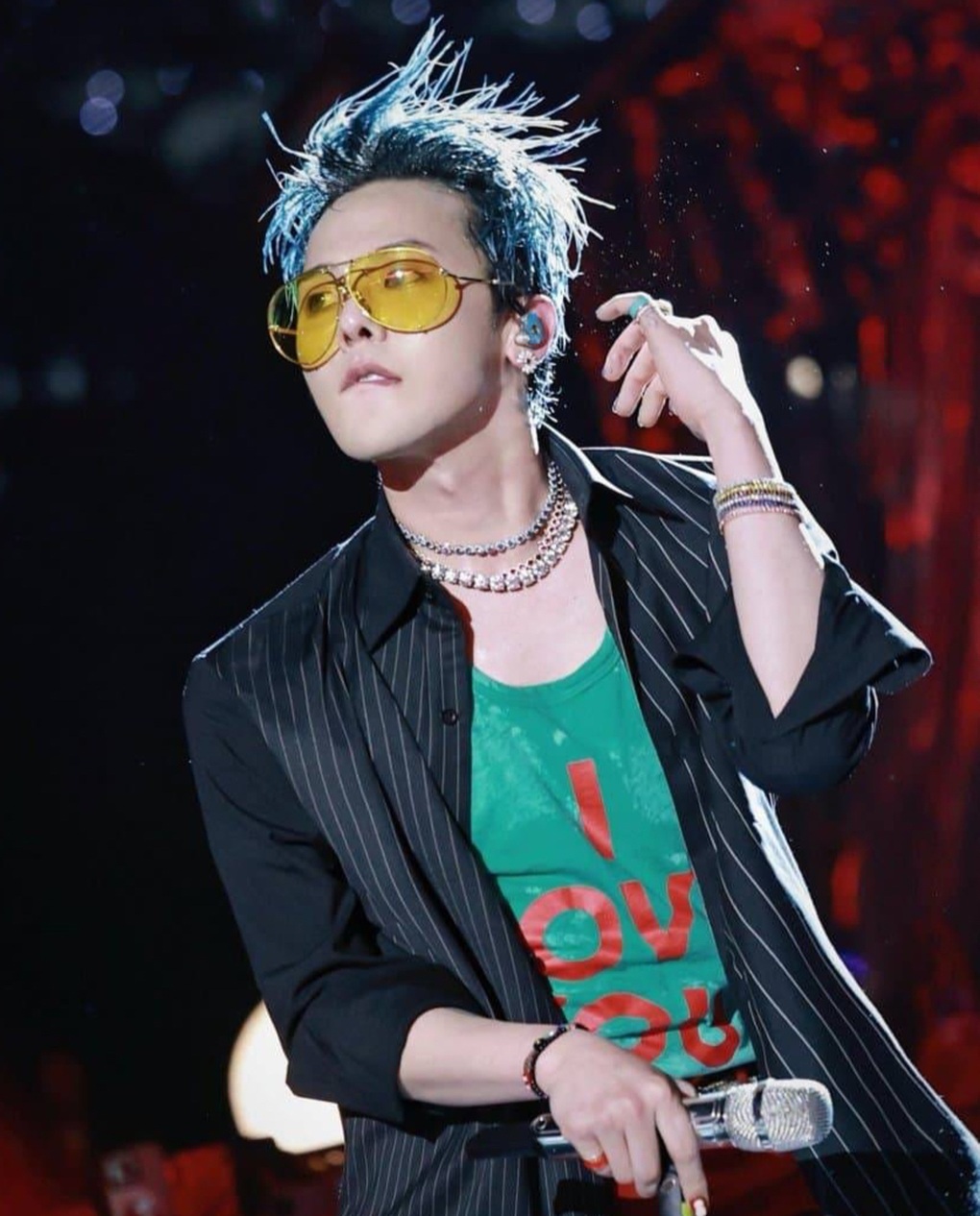 Khán giả quốc tế choáng ngợp trước đêm diễn của G-Dragon tại Việt Nam - 3