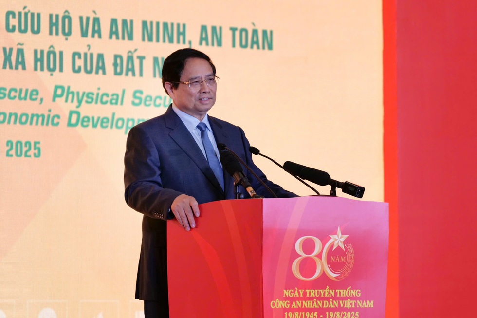 Thủ tướng: Cần khẩn trương xây dựng đề án ngăn chặn, kéo giảm các vụ cháy - 1 Thủ tướng: Cần khẩn trương xây dựng đề án ngăn chặn, kéo giảm các vụ cháy - 1