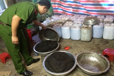 Phát hiện cơ sở sản xuất thuốc đông y dạng viên không phép