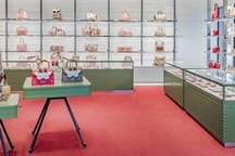 Giữa Covid - 19, các thương hiệu xa xỉ thu hút khách bằng cách... tăng giá