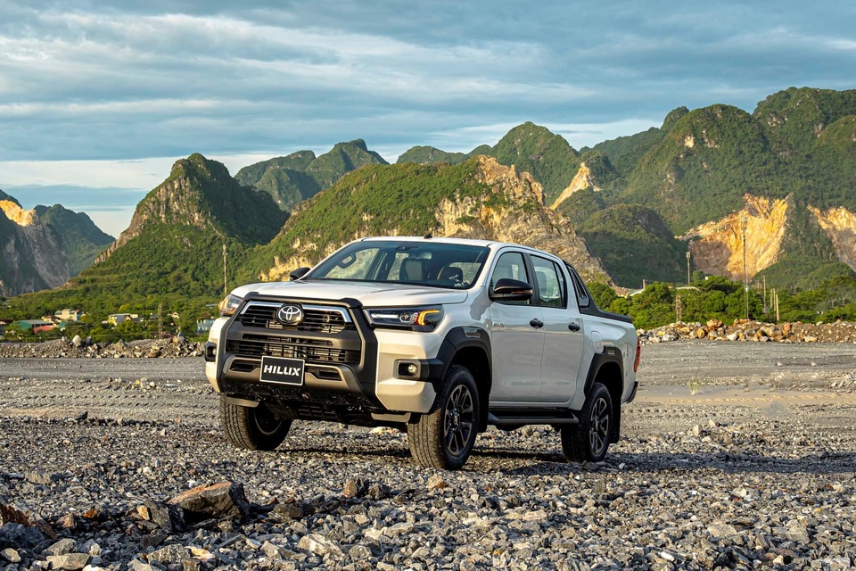 Những yếu tố nào giúp Toyota Hilux 2020 bứt phá doanh số? - 3 Những yếu tố nào giúp Toyota Hilux 2020 bứt phá doanh số? - 3