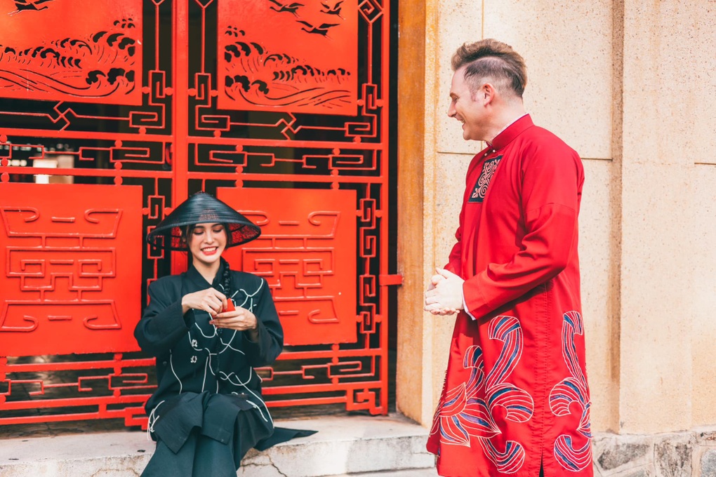 Ông Tây Kyo York 10 năm đi hát ở Việt Nam: Tôi phải cố gắng nhiều lần - 3 Ông Tây Kyo York 10 năm đi hát ở Việt Nam: Tôi phải cố gắng nhiều lần - 3