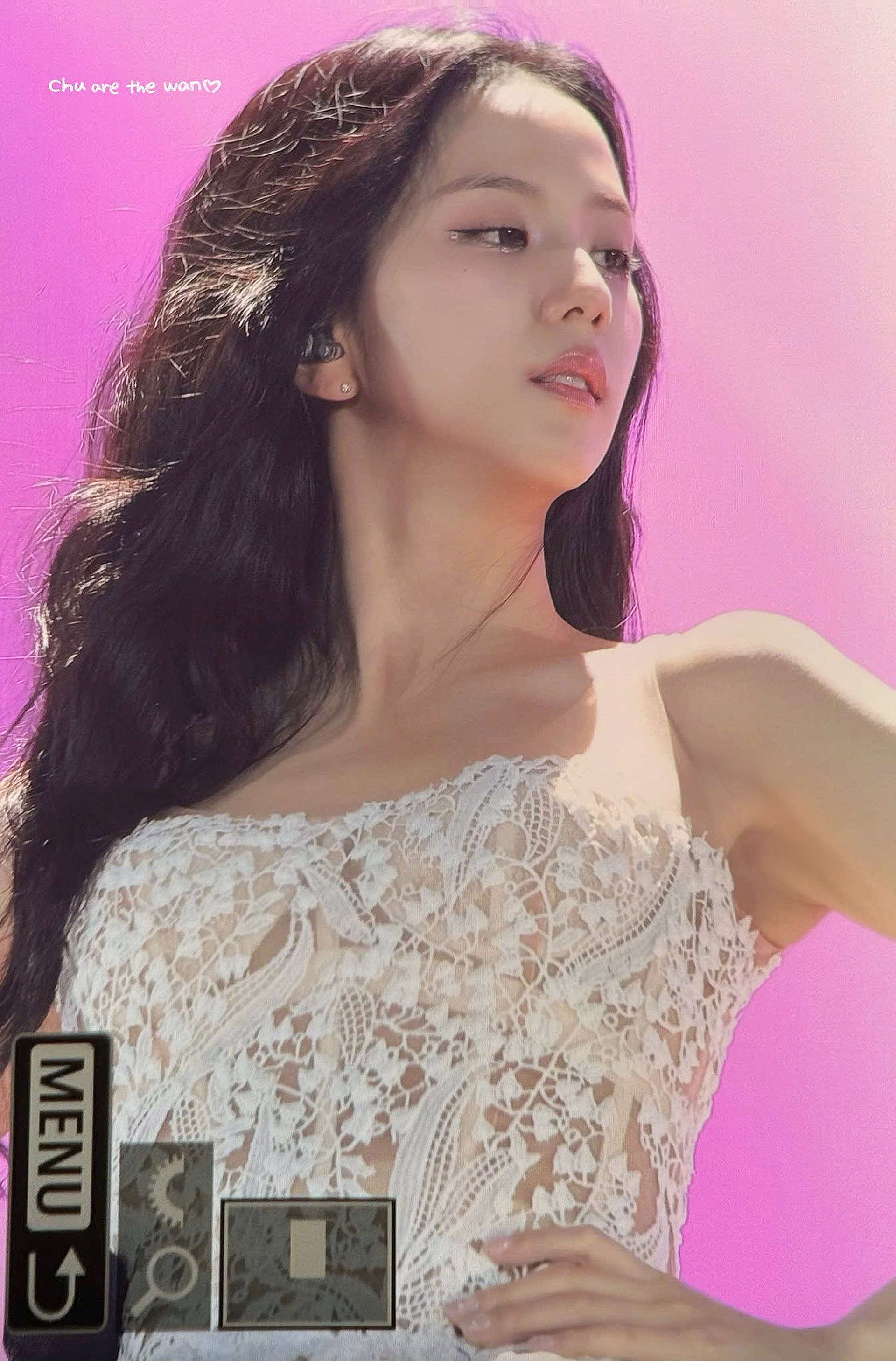 Jisoo (Blackpink) diện váy của nhà mốt Việt Nam biểu diễn ở Milan - 3