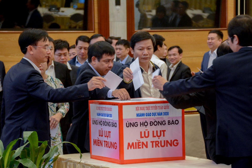 Bộ Giáo dục - Đào tạo kêu gọi ủng hộ sách, vở cho học sinh miền Trung - 2 Bộ Giáo dục - Đào tạo kêu gọi ủng hộ sách, vở cho học sinh miền Trung - 2