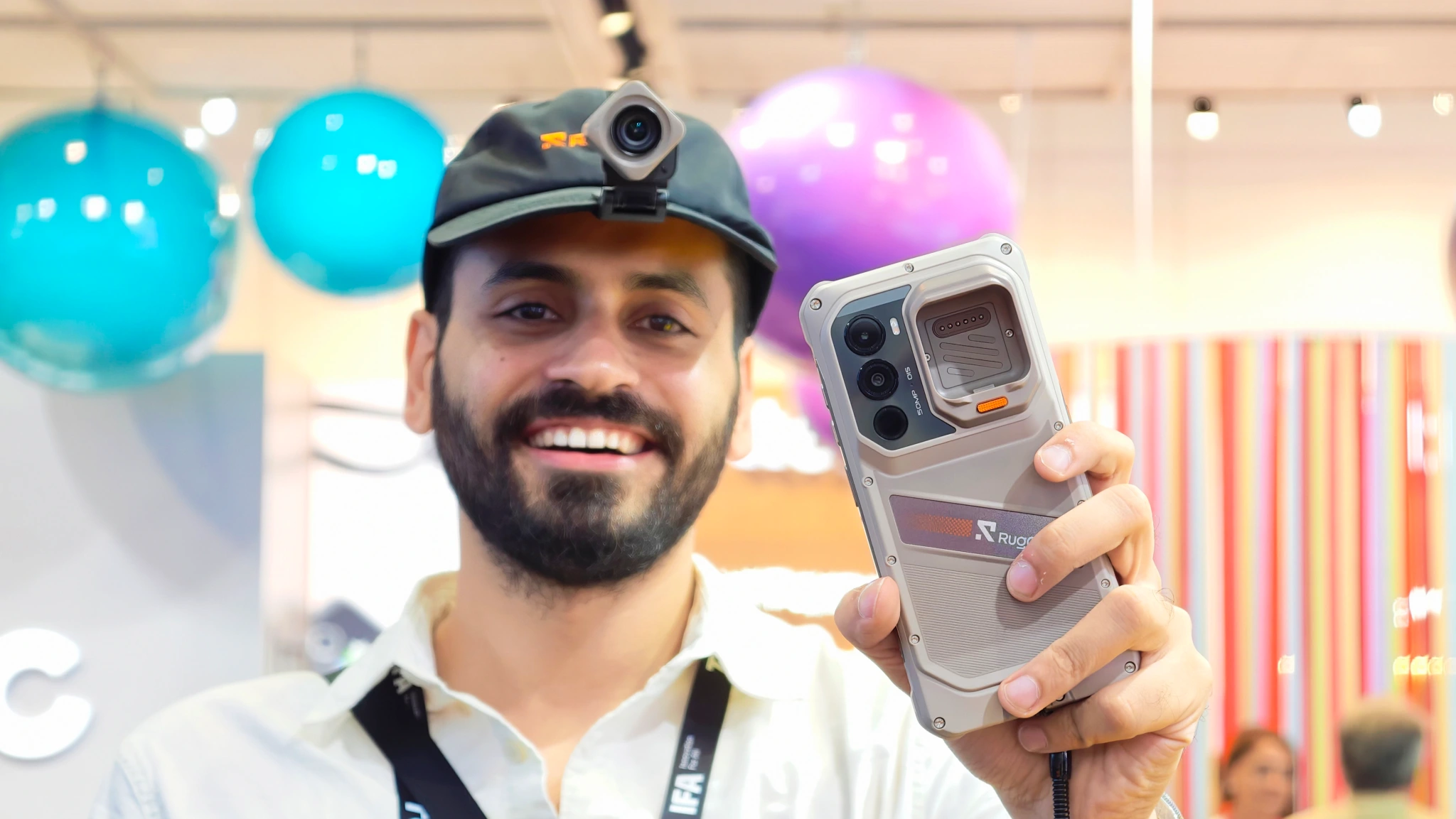 Cận cảnh RugOne Xsnap 7 Pro: Smartphone có camera hành động tháo rời - 2